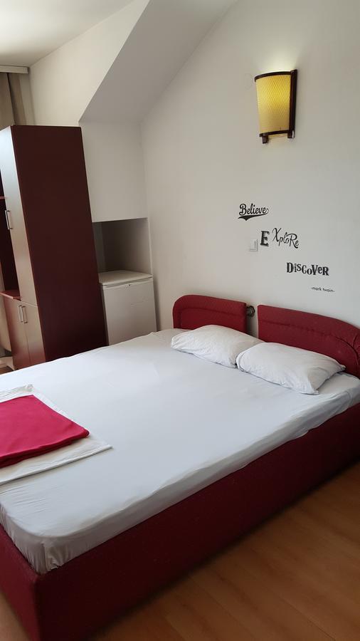Art Theatre Caffe Hotel Struga Exteriör bild